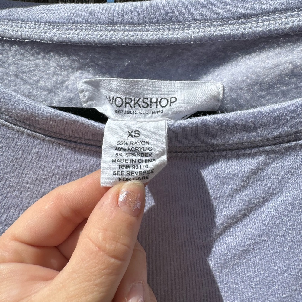 3/$15 CLEARANCE Workshop Lavender Purple Scoop Neck Soft Fleece Lined Sweatshirt - Picture 3 of 10